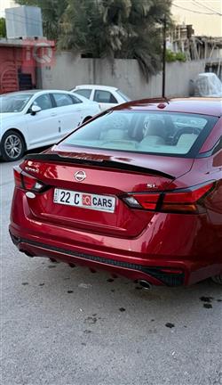 نيسان ألتيما